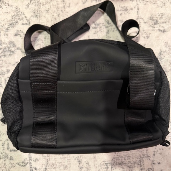 Gymshark Black Mini Bag - Picture 1 of 1